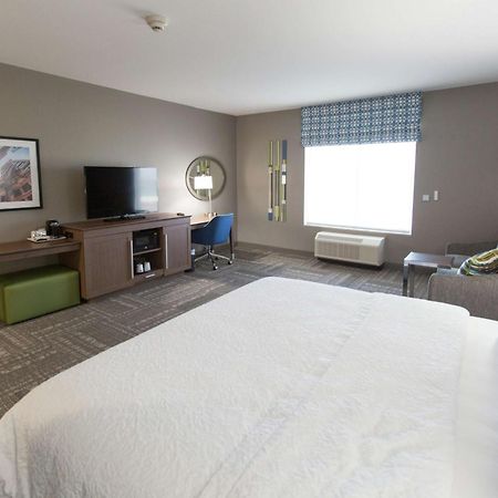 Hampton Inn & Suites Stroud Екстериор снимка